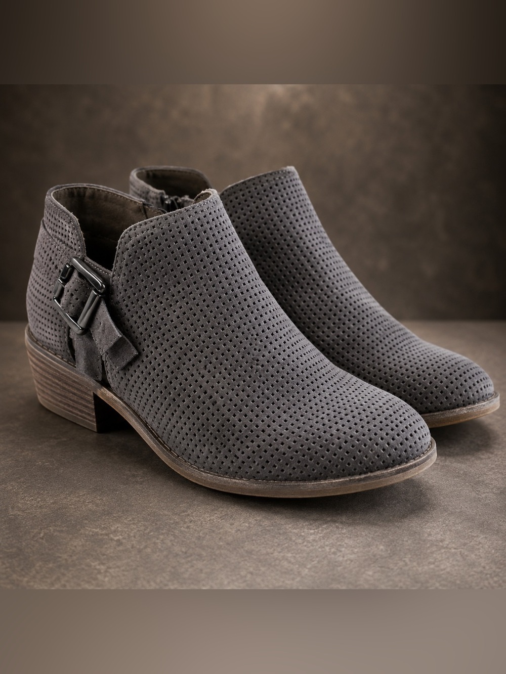 Dolce Vita Gray Perforated Suede Ankle Booties Size 4 Fits Women 5.5/6